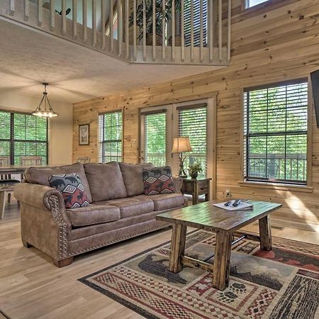 Rustic Pigeon Forge Home With Private Hot Tub! Extérieur photo