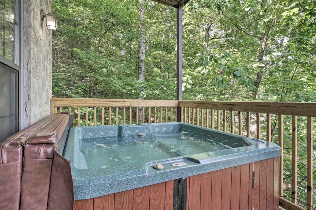 Rustic Pigeon Forge Home With Private Hot Tub! Extérieur photo