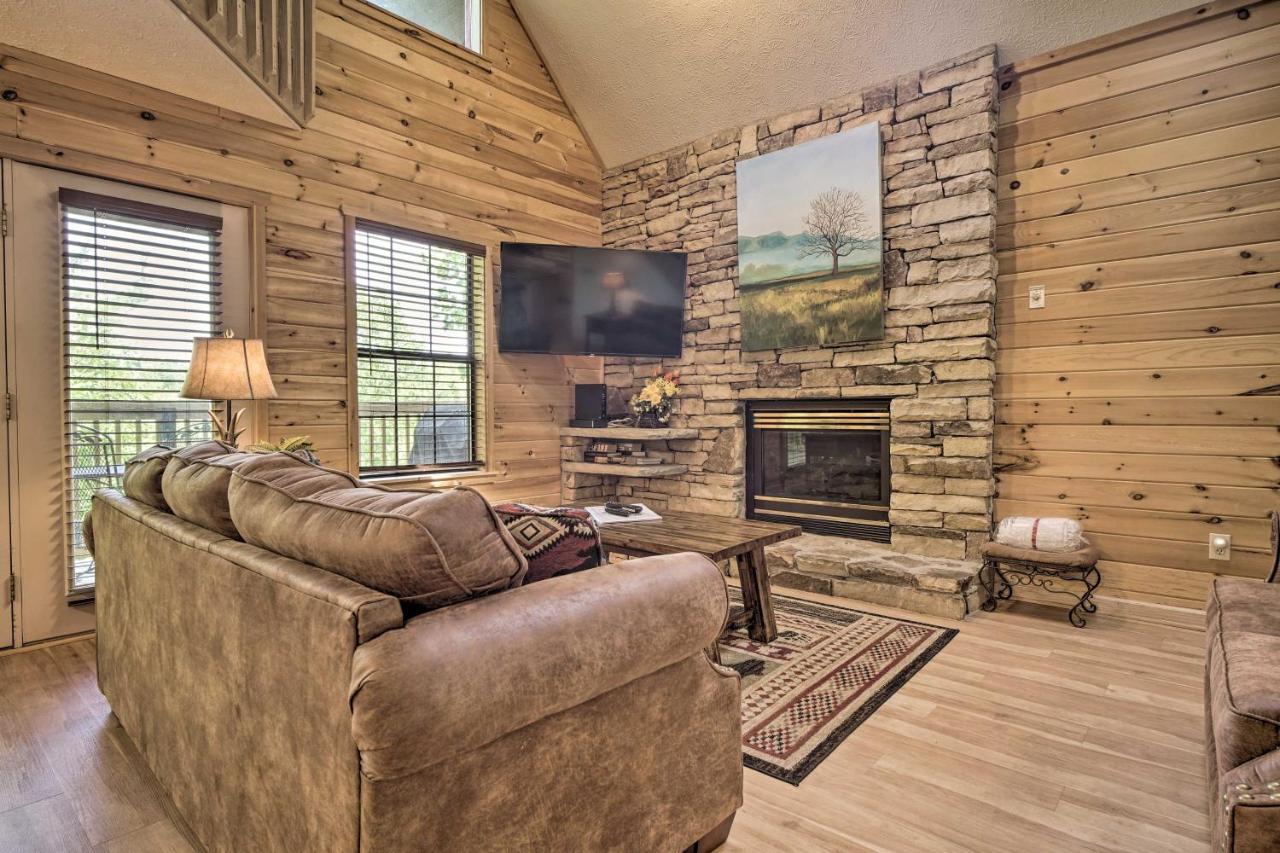 Rustic Pigeon Forge Home With Private Hot Tub! Extérieur photo