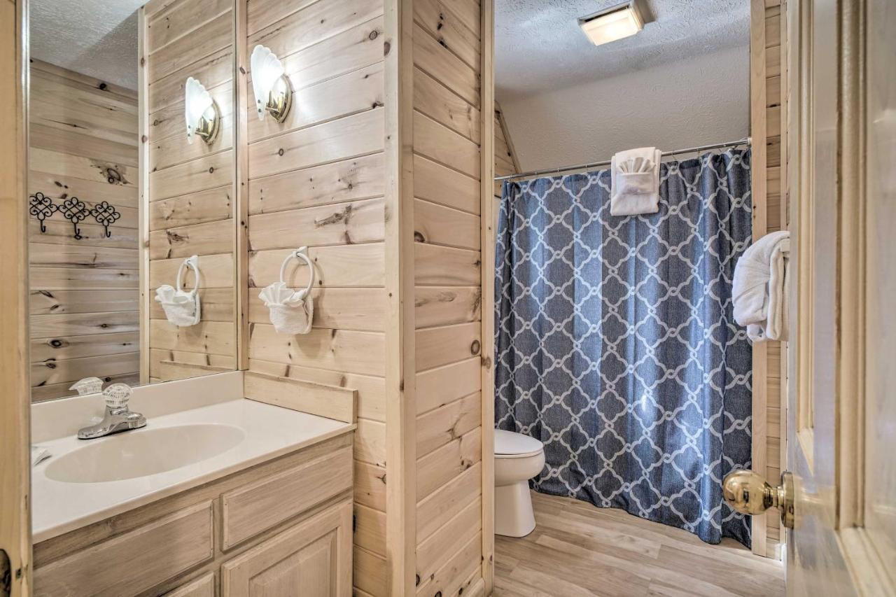 Rustic Pigeon Forge Home With Private Hot Tub! Extérieur photo